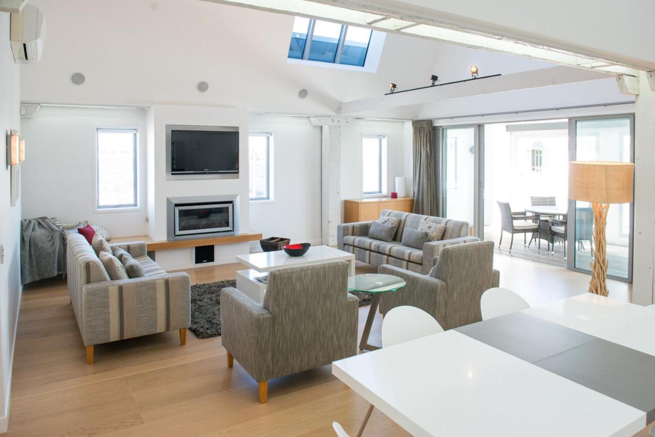 Luxurious Loft Apartments In The Heart Of Ahuriri Napier Exteriör bild